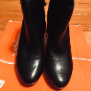 easy spirit Anti Gravity  Leather Zipper shoes 7.5